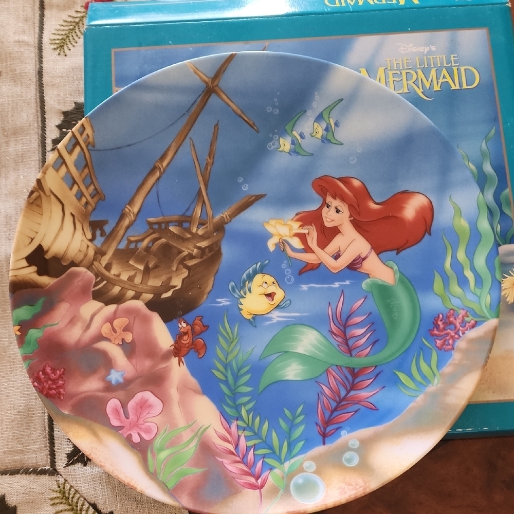 Disney Little Mermaid Collector's Plate - Picture 2 of 3